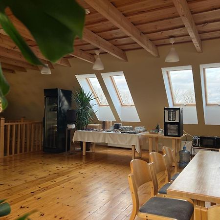 Abzali Hotel And Restaurant With Self Check-In Ādaži Eksteriør billede